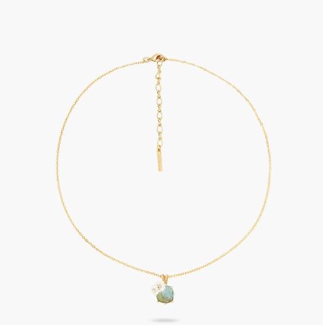 PARTERRE DE MARGUERITES PENDANT NECKLACE