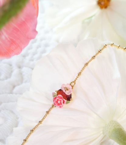WILD ROSE AND RED GARNET STONE THIN BRACELET