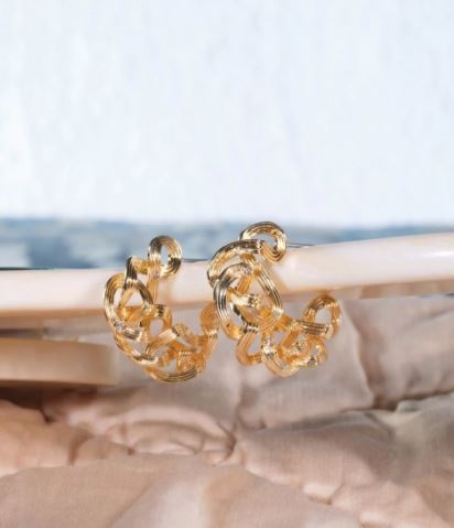 INTERWOVEN BASKETRY HOOP EARRINGS