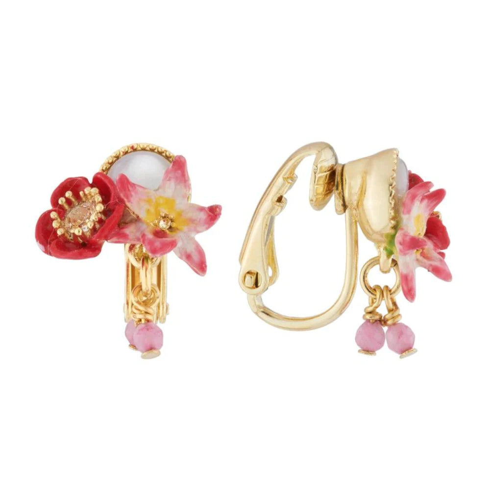 POPPY, WHITE FLOWER, COCO-PLUM AND MOTHER-OF-PEARLS STUD EARRINGS