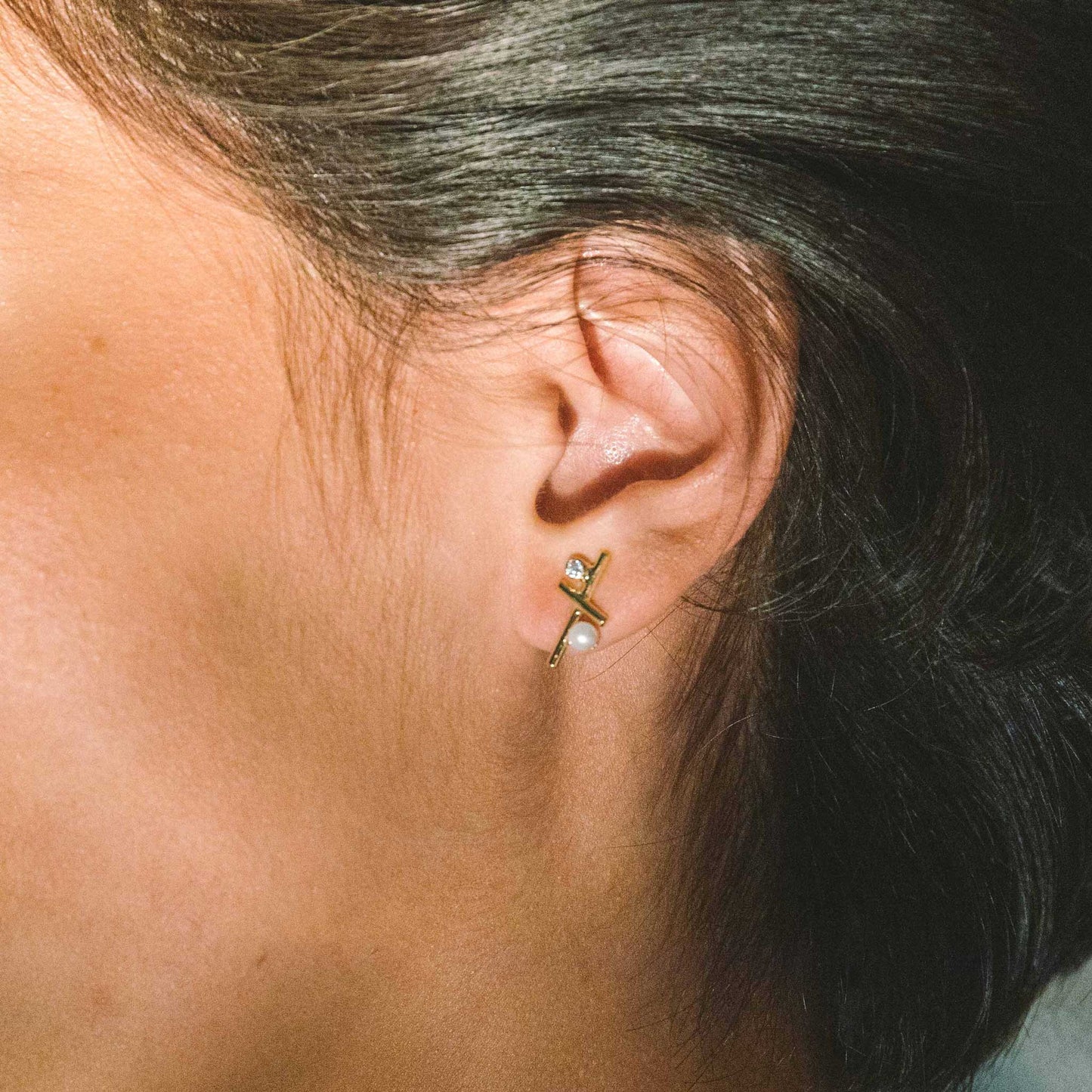 PS ILY PEARL X EARRINGS