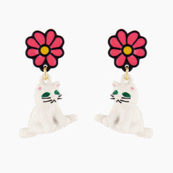 WHITE CAT AND DAISY STUD EARRINGS