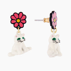 WHITE CAT AND DAISY STUD EARRINGS
