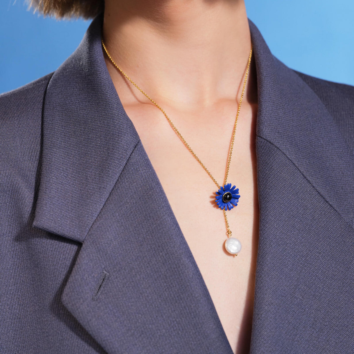 damage COBALT BLUE GERBERA PENDANT NECKLACE