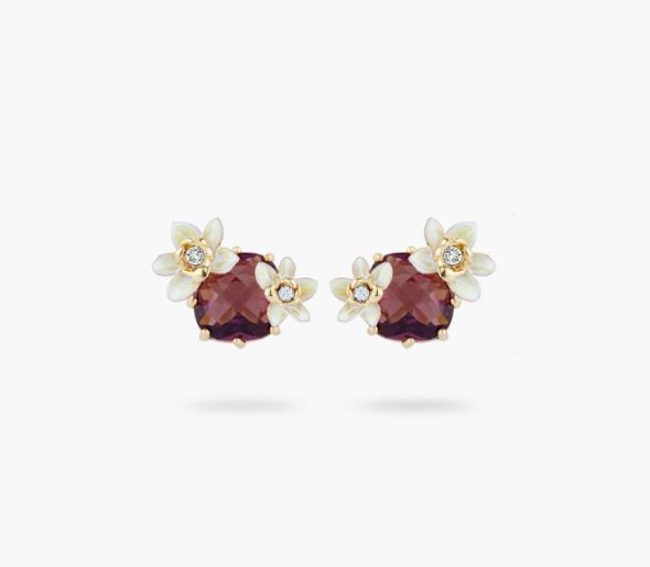 FACETED GLASS AND VANILLA FLOWER POST EARRINGS