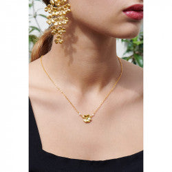 damage of CLOVER AND CRYSTAL PENDANT NECKLACE