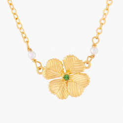 damage of CLOVER AND CRYSTAL PENDANT NECKLACE