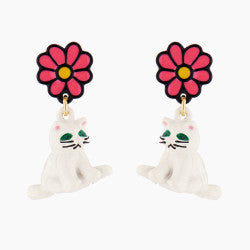 WHITE CAT AND DAISY STUD EARRINGS