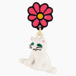 WHITE CAT AND DAISY STUD EARRINGS