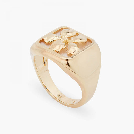 GOLD IRIS ON MOTHER OF PEARL PLATE RING